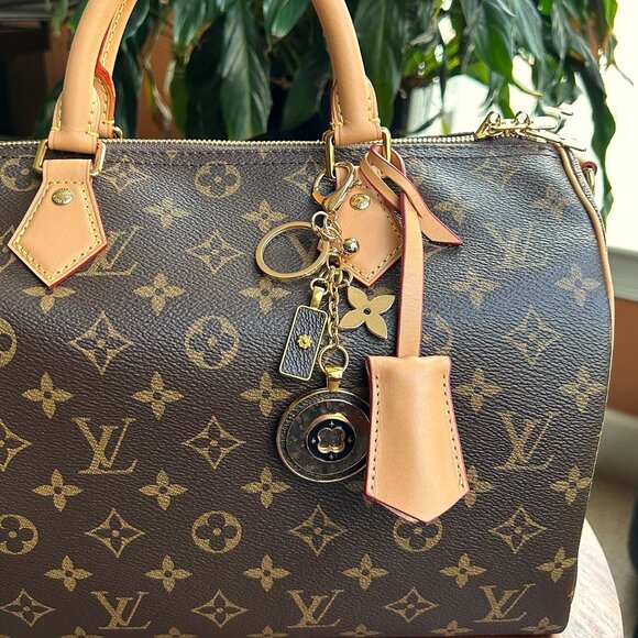 RUSTIC CLOVER Bag Charm Brown Black and Gold Tone - Picture 2 of 9